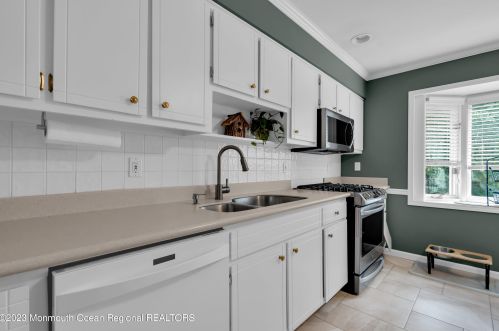 442 Frank Applegate Rd, Jackson Twp NJ 08527-2454 exterior