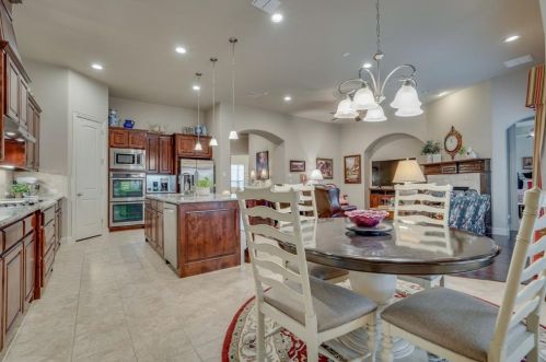 12937 Spg Hl Dr, Frisco TX 75035-1672 exterior