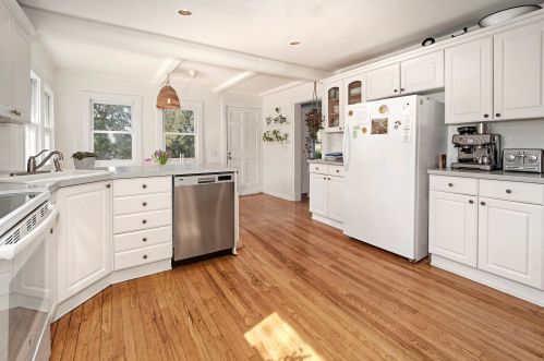 38 Ferry Ln, Westport CT  06880-6032 exterior