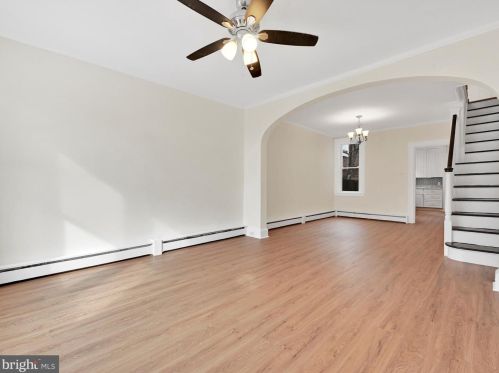 27 New Dorwart St, Lancaster PA 17603-5220 exterior