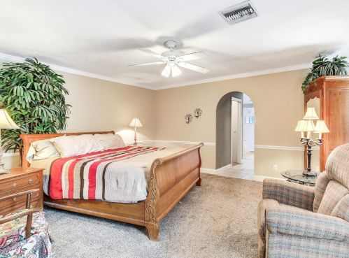 12607 51 St, Tampa FL 33619-1418 exterior