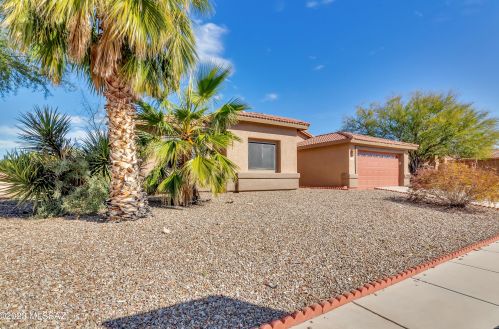 8871 Maxwell Dr, Tucson, AZ 85747-5188