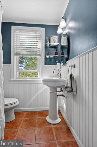 228 Elm Ave, Media PA 19063-5742 exterior