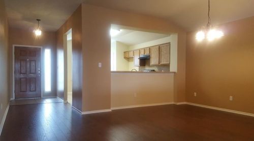 9512 Castle Pines Dr, Austin TX  78717-3898 exterior