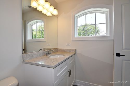 385 Berkley Ave, Elmhurst IL 60126-3167 exterior