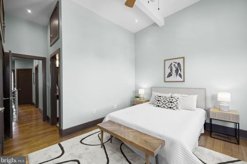 706 4th St, Washington DC  20003-4205 exterior