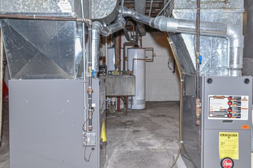 1337 63rd St, Milwaukee WI  53214-3231 exterior