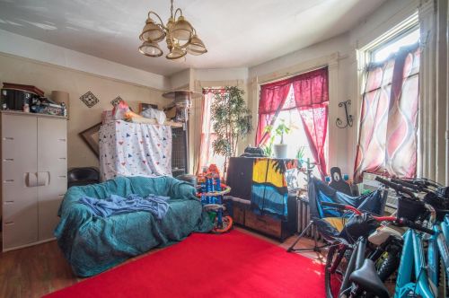 1435 Walker St, Milwaukee WI 53204-2142 exterior