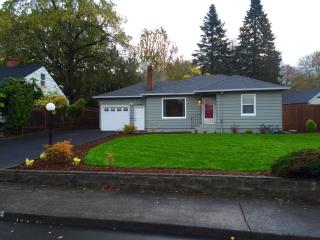 11512 27th Ave, Portland, OR 97219-8923