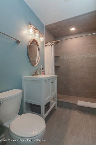 208 New York Ave, Point Pleasant Beach NJ 08742-3337 exterior