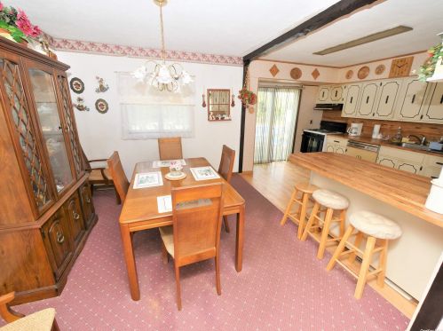 3 Greenfield Ln, Commack NY 11725-1414 exterior