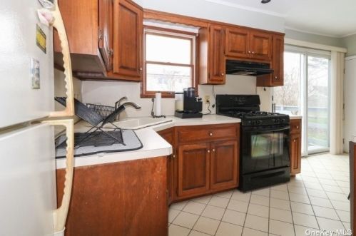 408 17 St, Babylon NY 11704-2603 exterior