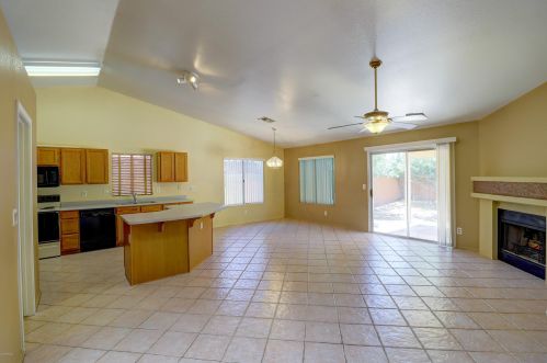 20410 30th St, Phoenix AZ  85050-4716 exterior