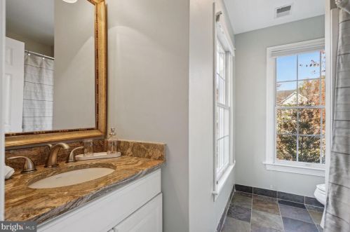 1320 Lessard Ln, Mc Lean VA  22101-3630 exterior