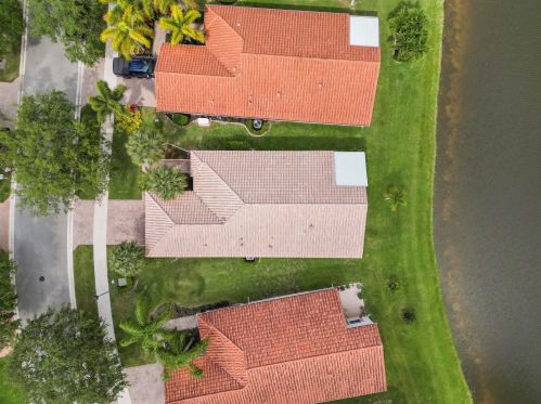 324 Breezy Point Loop, Fort Pierce FL  34986-2669 exterior