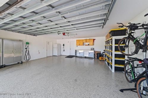 3010 Newfound Harbor Dr, Merritt Island FL 32952-2624 exterior