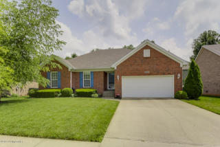 8602 Raintree Dr, Louisville, KY 40220-5400