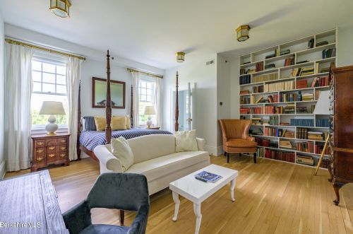 2 Kemble St, Lenox MA 01240-2816 exterior