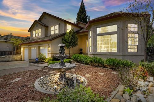 102 Stroup Ln, Folsom, CA 95630-5168