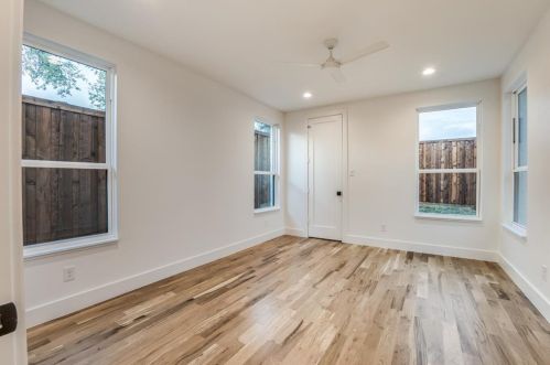 7323 Casa Loma Ave, Dallas TX 75214-4006 exterior