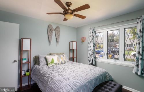 29 Soloff Dr, Trenton NJ 08610-4225 exterior