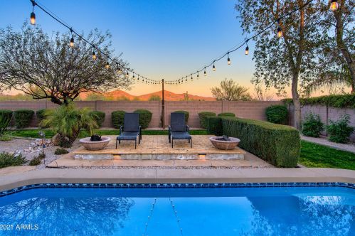 33907 23 Dr, Phoenix AZ 85027-4137 exterior