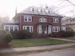 164 Ward St, Newton, MA 02459-1327
