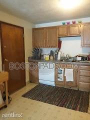 25 Darling St, Boston MA  02120-2852 exterior