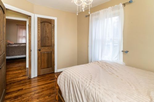 690 Glenbrook Ave, Saint Paul MN 55128-7405 exterior