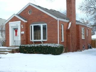 2954 39th St, Milwaukee, WI 53215-3524