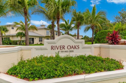 3916 Sabal, Fort Pierce FL 34981-5117 exterior