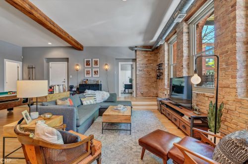 1658 Superior St, Chicago, IL 60622-7510