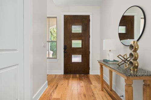 2107 Forest Trl, Austin TX  78703-2931 exterior