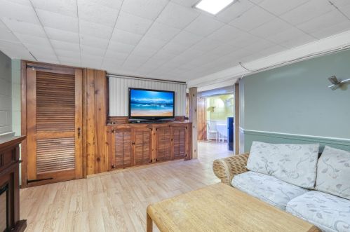 1322 Cleveland Ave, Saint Paul MN 55116-2653 exterior