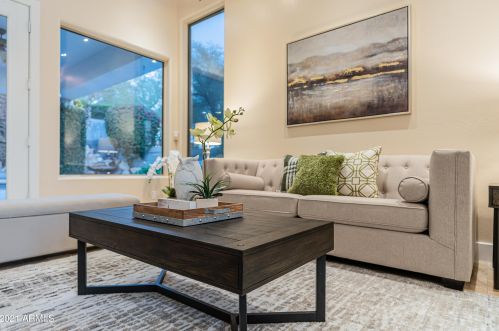 6413 31st St, Phoenix AZ 85008-1127 exterior