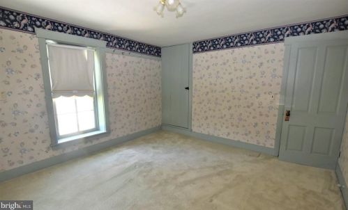 795 Abbottstown Pike, Hanover PA 17331-8235 exterior