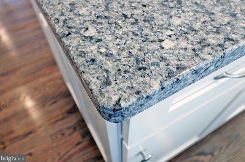 405 Conifer Dr, Lacey NJ  08731-1925 exterior