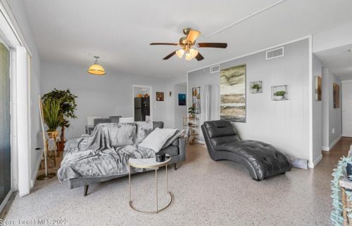 250 Banana River Dr, Merritt Island FL 32952-2500 exterior