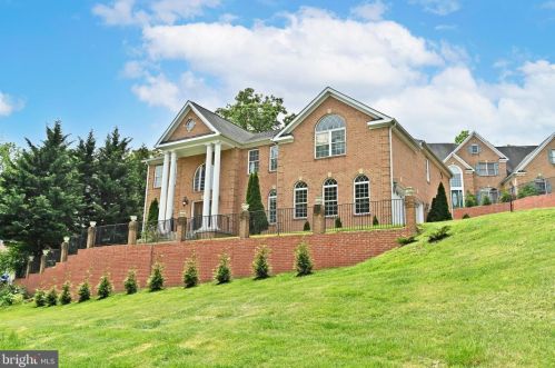 5218 Clinton Rd, Alexandria, VA 22312-2146