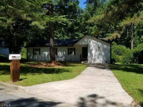 2821 Alexandria Dr, Atlanta, GA 30331-5324