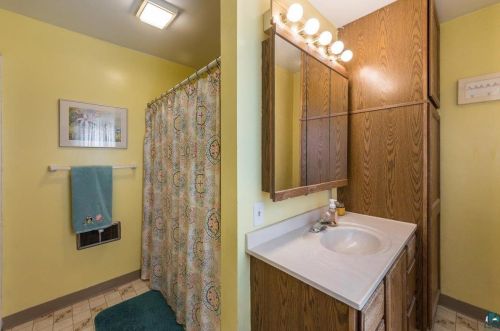 1916 Kent Rd, Duluth MN 55812-1154 exterior