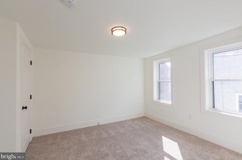 24 New St, Lancaster PA 17602-2047 exterior