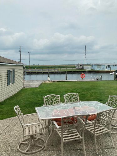 6310 Marina Dr, Algonac MI 48001-4212 exterior