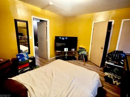 521 18 St, Paterson NJ 07514-2611 exterior