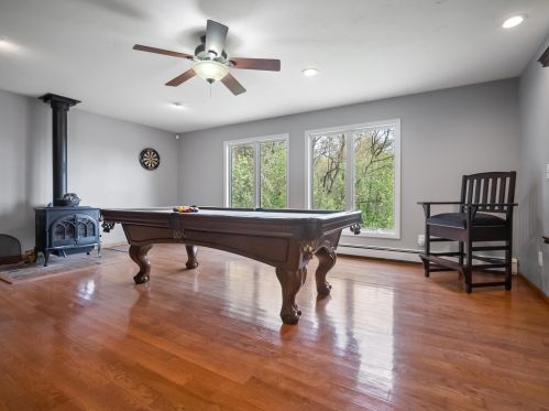 6613 Hartlaub Lk Rd, Manitowoc WI 54220-8845 exterior