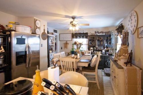 13 Beckside Rd, Providence RI 02911-1010 exterior