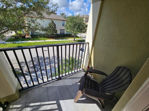 2125 Glen Ridge Dr, Fort Pierce FL  34952-8023 exterior