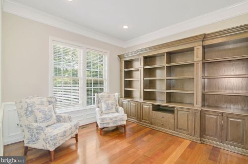 19372 Ml Dm Pl, Leesburg VA 20176-1637 exterior