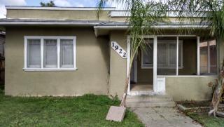 1922 Maple Ave, Bakersfield, CA 93304-1225
