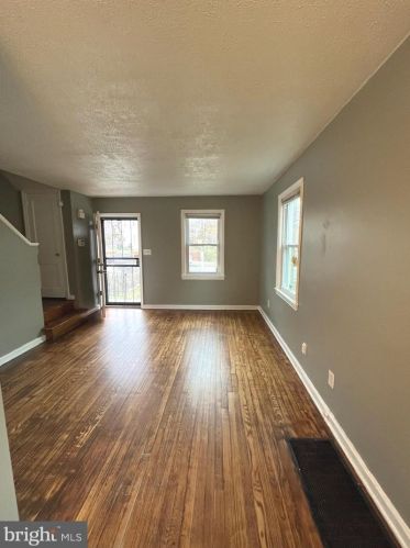 4700 Bass Pl, Washington, DC 20019-5145